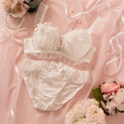 フリルレース ノンワイヤーブラジャー＋ショーツセット（胡桃咲姫）